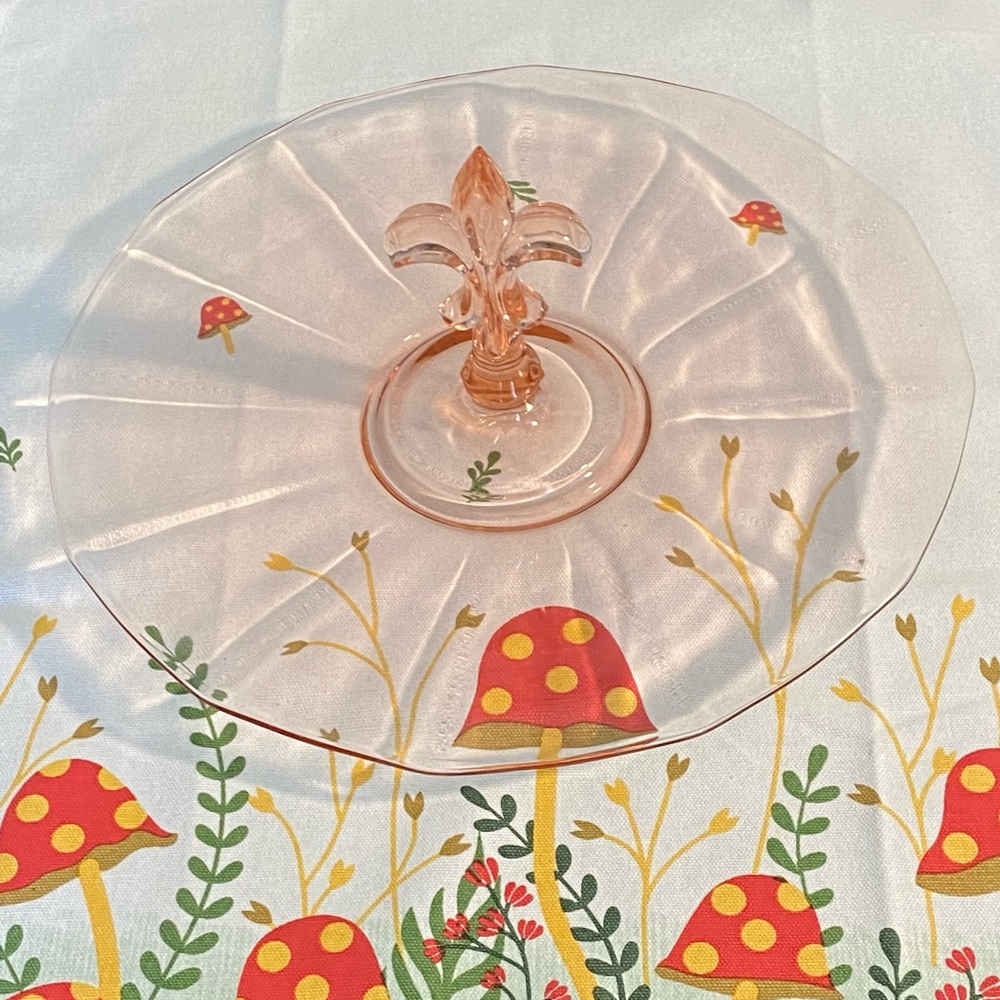Vintage Fostoria Pink Depression Glass Tray Fleur De Lis Handle. Round - Picture 2 of 13